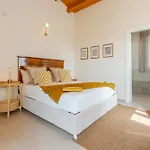 Calicanto Con Jacuzzi Riscaldata Вилла Модика